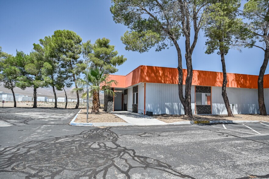 More Photos Of 1100 Monache Mountain ave, Inyokern Flex For Lease
