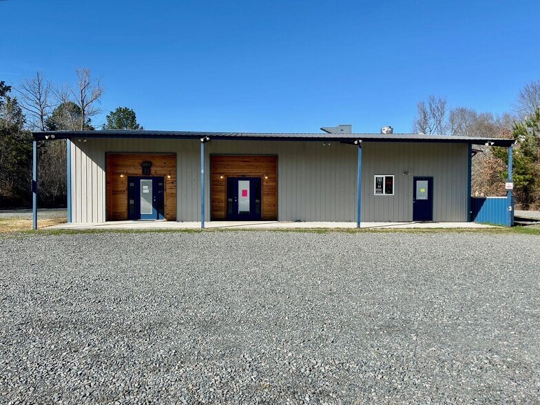 Primary Photo Of 9318 US Highway 59 N, Atlanta Specialty For Sale