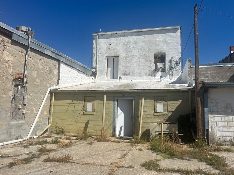 More Photos Of 229 N Main St, Valentine Office For Sale