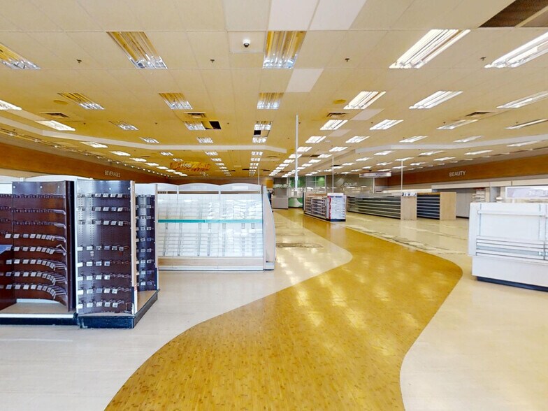 More Photos Of 5430 Peach St, Erie Drugstore For Sale