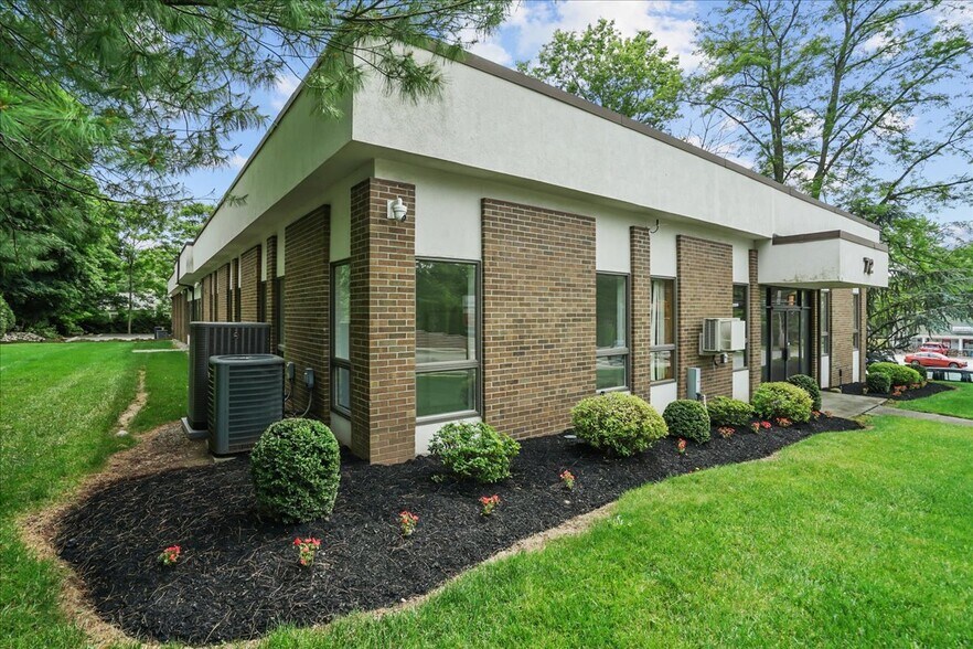More Photos Of 72 Summit Ave, Montvale Office Residential For Lease