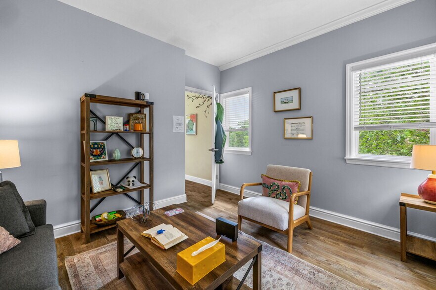 More Photos Of 1841 Universal Rd, Pittsburgh Office For Sale