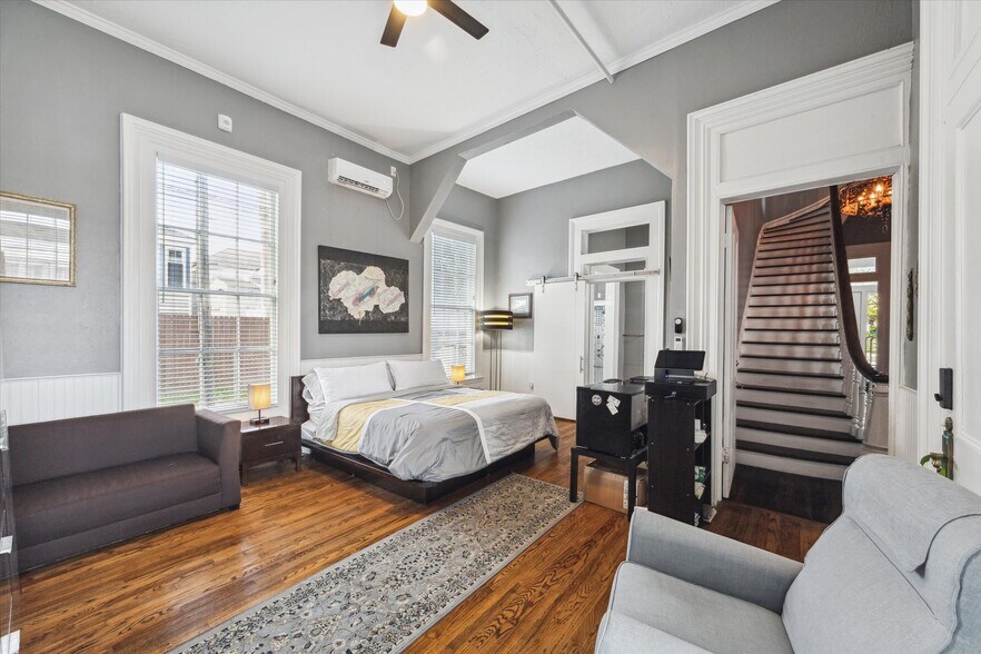 More Photos Of 1502 Market St, Galveston Hospitality For Sale