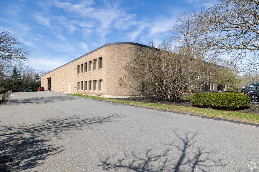 More Photos Of 22 Cotton Rd, Nashua Research And Development For Lease