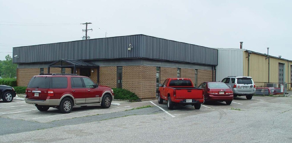 More Photos Of 4070 North Point Rd, Baltimore Industrial For Sale