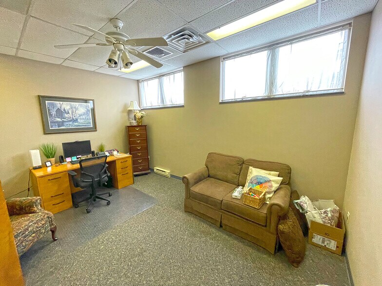 More Photos Of 4918 Locust Ln, Harrisburg Medical For Sale