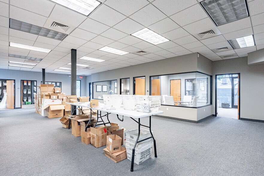 More Photos Of 1702 E McNair Dr, Tempe Office Residential For Lease