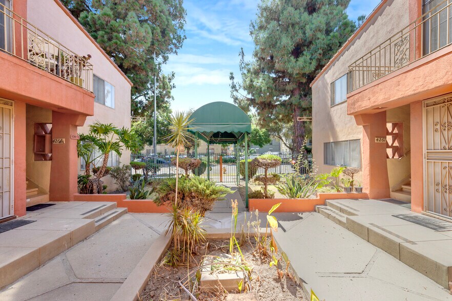More Photos Of 4261 Leimert Blvd, Los Angeles Apartments For Sale