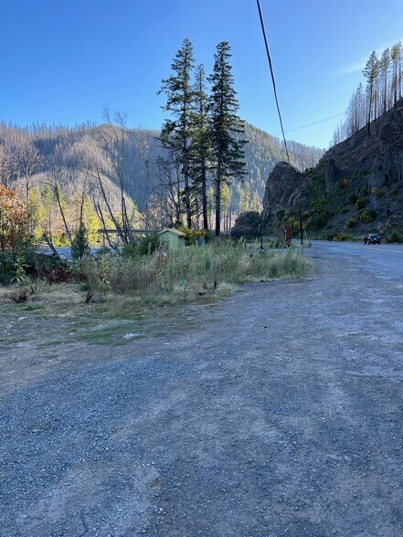 More Photos Of 50660 McKenzie Hwy, Vida Restaurant For Sale