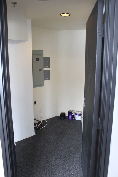 More Photos Of 925 Wilshire Blvd, Santa Monica Unknown For Lease