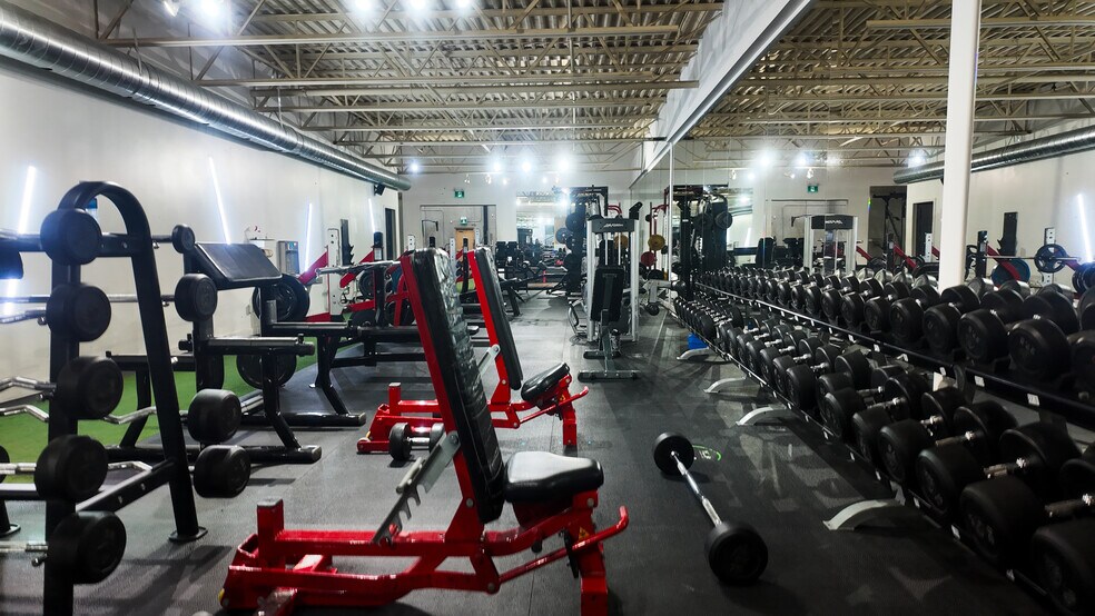 More Photos Of 31 Jevlan Dr, Vaughan Warehouse For Sale