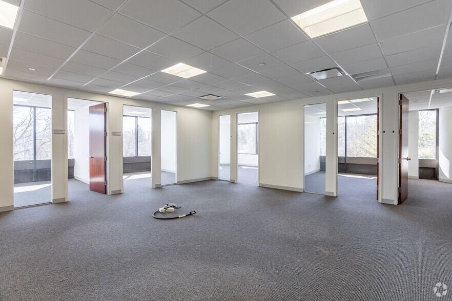 More Photos Of 187 Danbury Rd, Wilton Unknown For Lease
