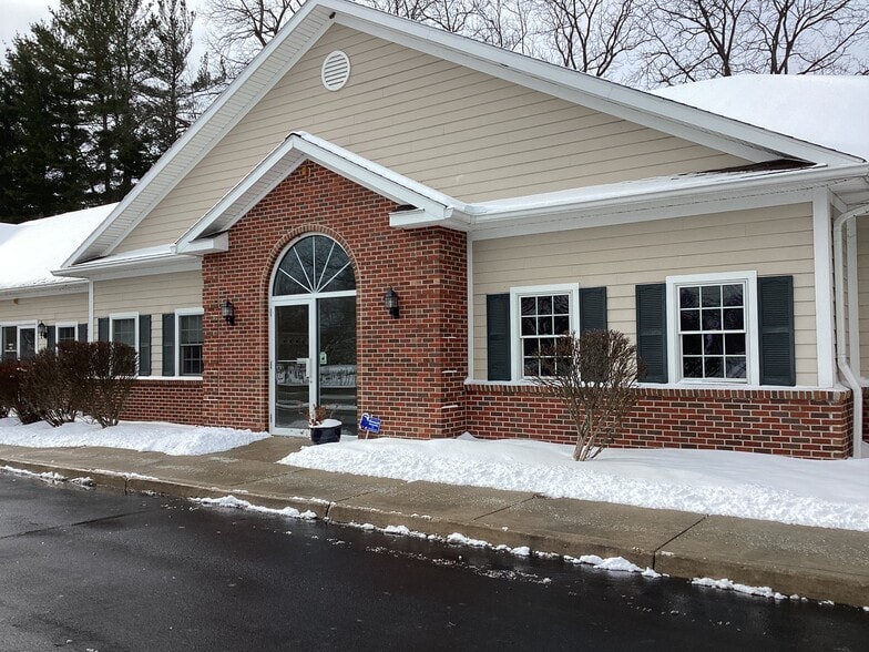 More Photos Of 271 Marsh Rd, Pittsford Office For Lease