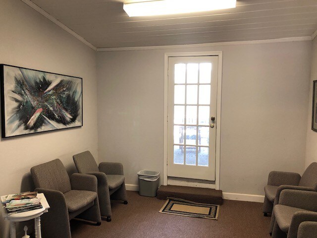 More Photos Of 411-413 Ferry St, Martinez Storefront Retail Office For Sale