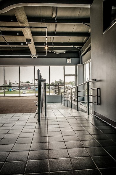 More Photos Of 101 Watters Dr, Dwight Auto Dealership For Sale