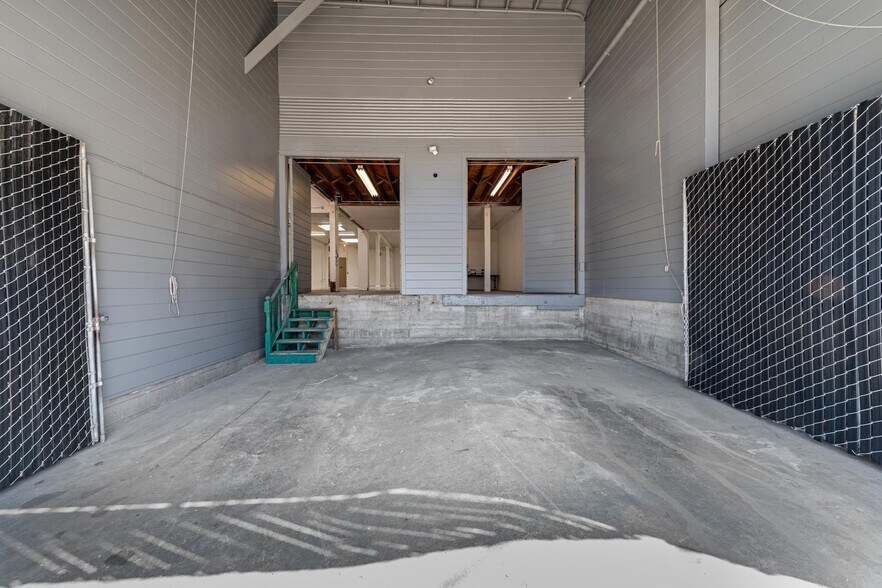 More Photos Of 65 Elmira St, San Francisco Warehouse For Sale