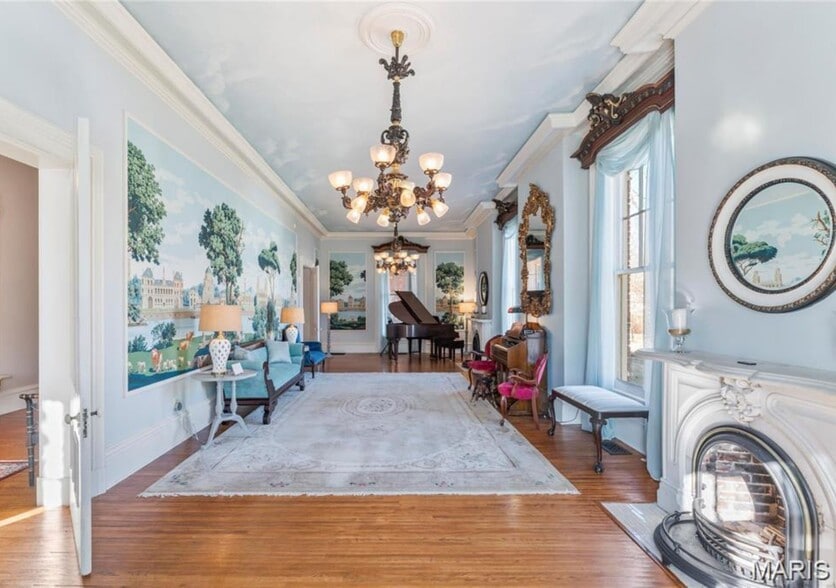More Photos Of 876 W State St, Jacksonville Hospitality For Sale