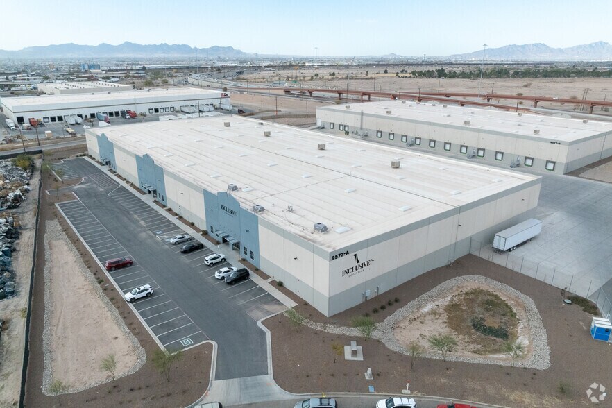 More Photos Of 9577 Plaza Cir, El Paso Warehouse For Lease