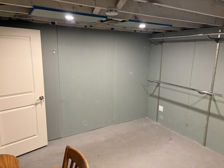 More Photos Of 27051 Southfield Rd, Lathrup Village Freestanding For Sale