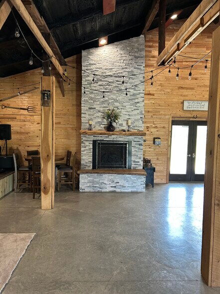 More Photos Of 2288 Rochester rd, Beaver Dam Specialty For Lease