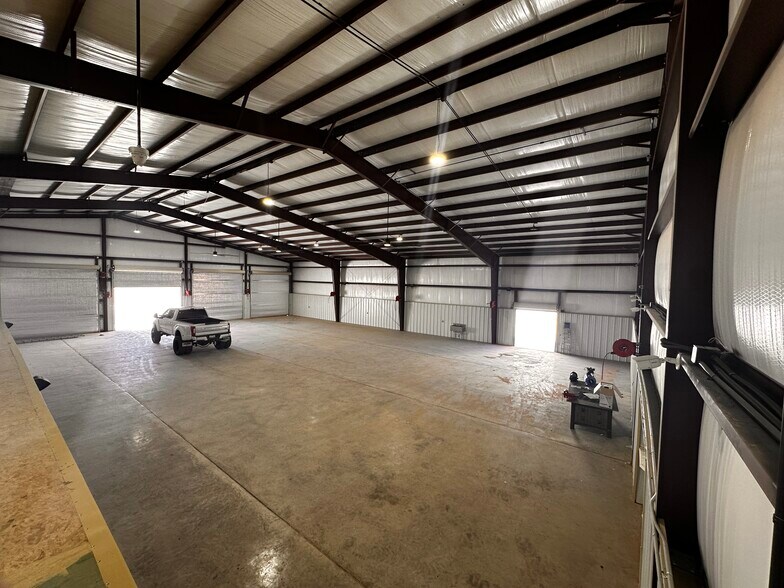 More Photos Of 15432 Quillayute dr, El Paso Warehouse For Sale