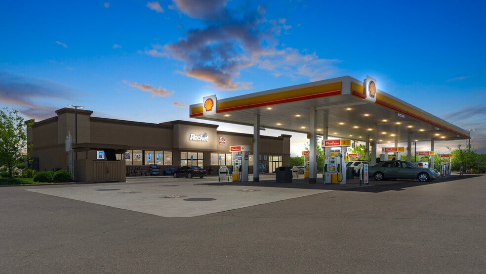 Primary Photo Of 18463 Road 23, Madera Service Station For Sale