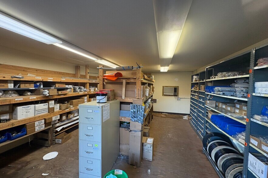 More Photos Of 1255 Lakeside Dr, Jackson Warehouse For Sale