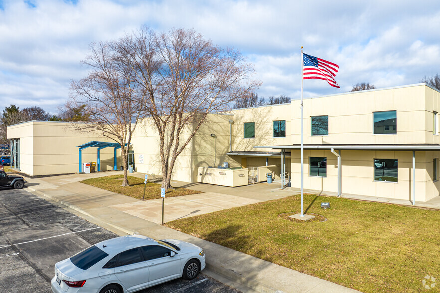 Primary Photo Of 700 NE R D Mize Rd, Blue Springs Office For Lease