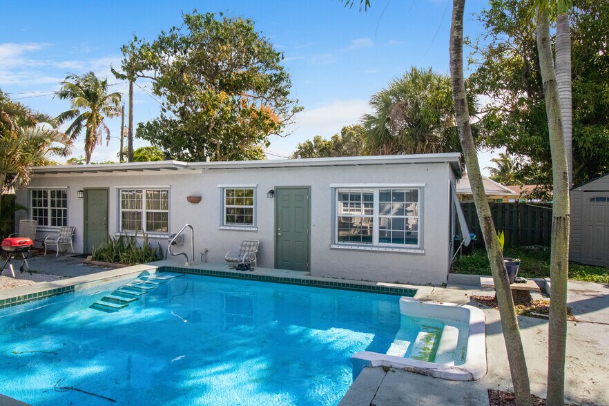 More Photos Of 3570 N Old Dixie Hwy, Delray Beach Apartments For Sale