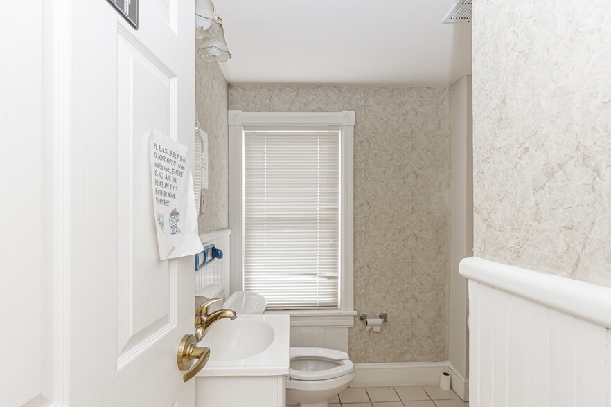 More Photos Of 221 S Main St, Flemington Office For Sale