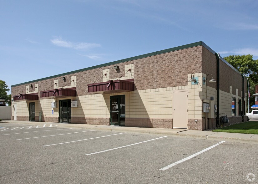 More Photos Of 1001 1st St S, Willmar General Retail For Sale