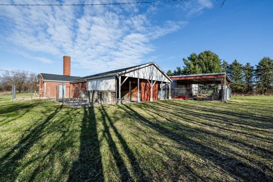 More Photos Of 641 S Crystal Ave, Benton Harbor Winery Vineyard For Sale
