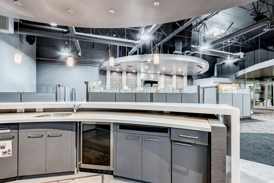 More Photos Of 17588 Rowland St, City Of Industry Light Distribution For Lease