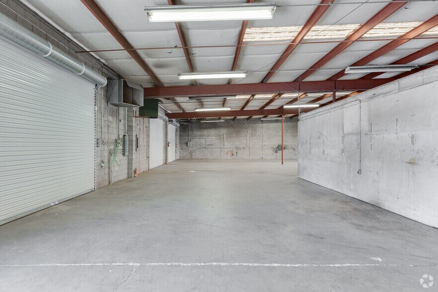 More Photos Of 529 E Juanita Ave, Mesa Warehouse For Sale