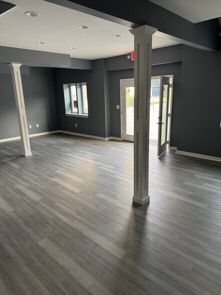 More Photos Of 220 Main St, Gardner Office For Lease