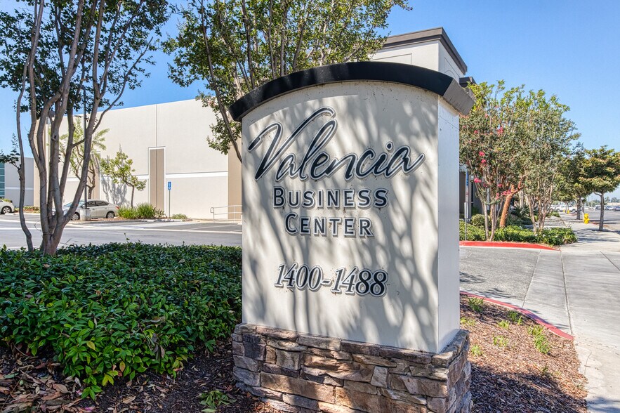 More Photos Of 1452 E Valencia Dr, Fullerton Warehouse For Lease