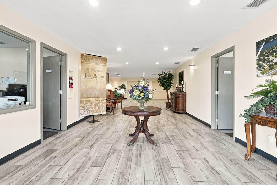More Photos Of 7602 Kenya St, Jacksonville Specialty For Sale