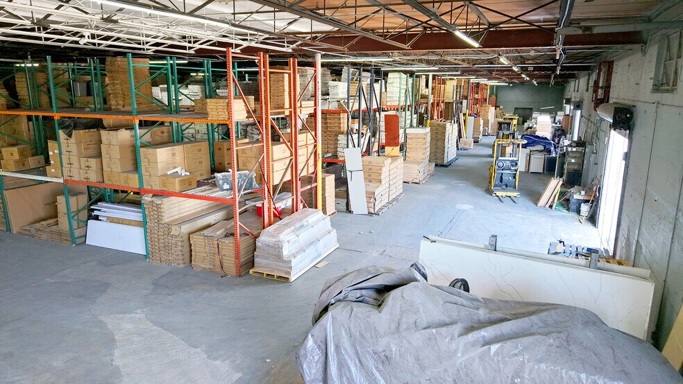 More Photos Of 7215 W 20th Ave, Hialeah Manufacturing For Sale