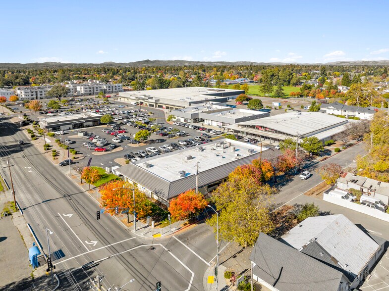 More Photos Of 1211 W College Ave, Santa Rosa Freestanding For Lease