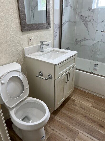 More Photos Of 928-930 Ravenscourt Ave, Campbell Apartments For Sale