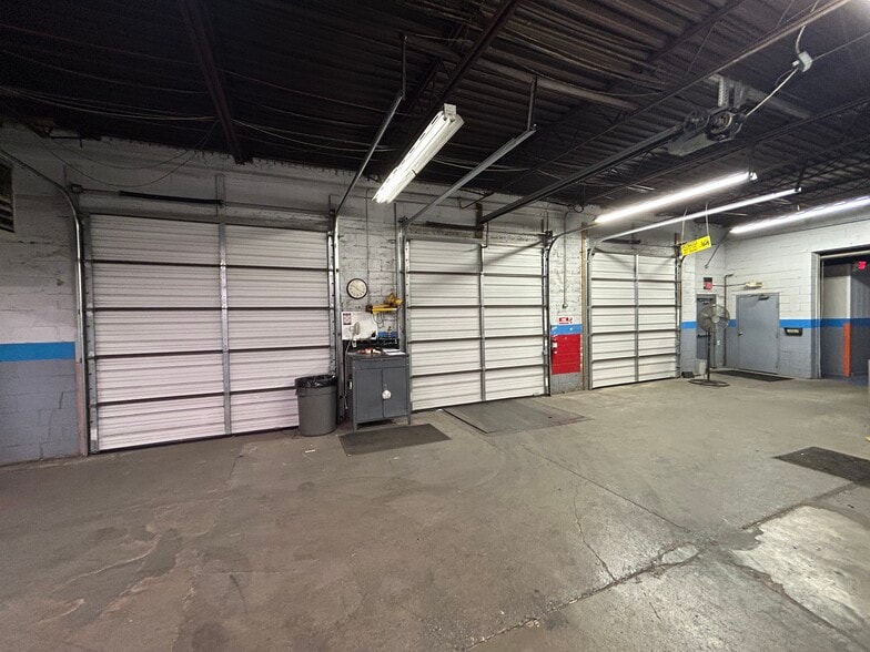 More Photos Of 600 N Irwin St, Dayton Manufacturing For Lease