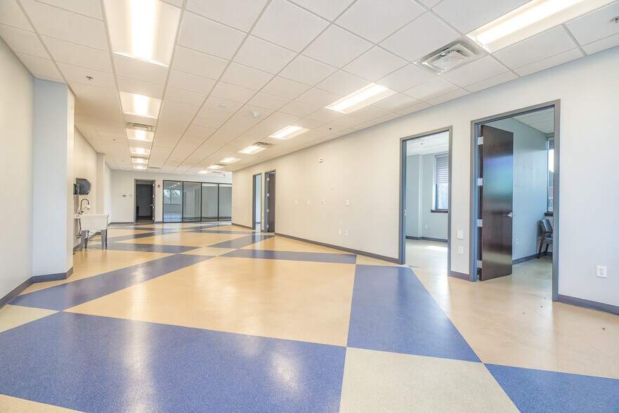 More Photos Of 4332 Southport-Supply Rd, Southport Medical For Sale