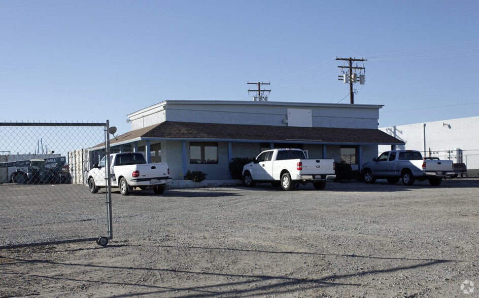 Primary Photo Of 17565 Catalpa St, Hesperia Industrial For Sale