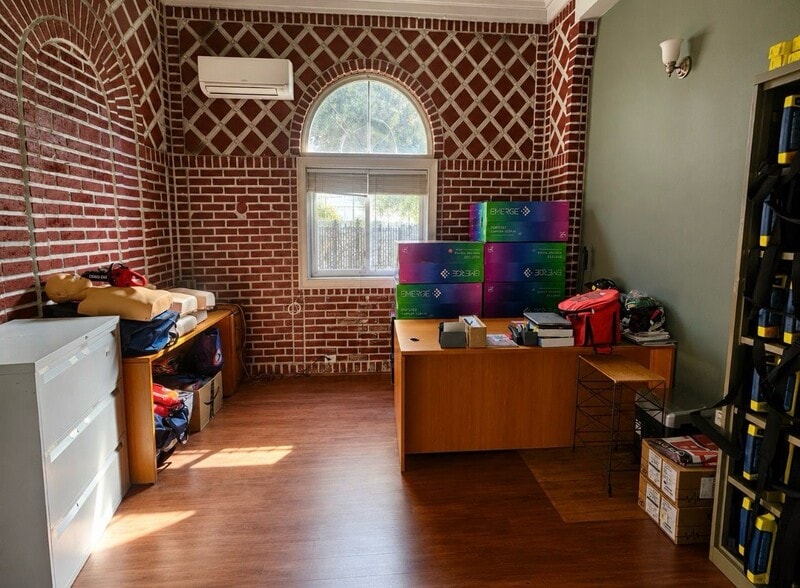 More Photos Of 186 Clinton Ave, Newark Office For Lease
