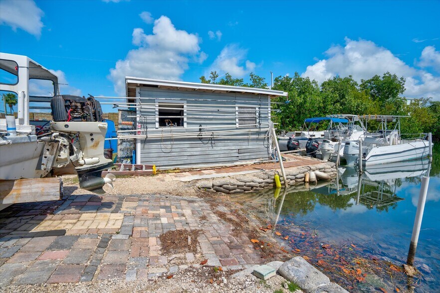More Photos Of 24931 Overseas Hwy, Summerland Key Restaurant For Lease
