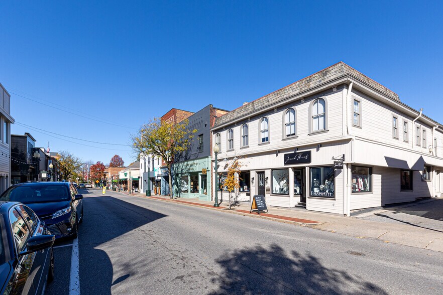 More Photos Of 439-441 Beaver St, Sewickley Storefront Retail Office For Sale