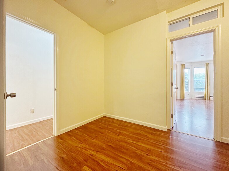 More Photos Of 1927-1929 Taraval St, San Francisco Apartments For Sale