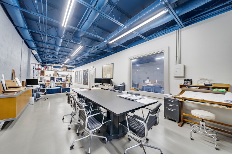 More Photos Of 3141 NW 40th St, Miami Warehouse For Sale