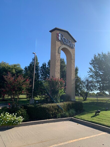 More Photos Of 3851 S 103rd East Ave, Tulsa Office For Sale