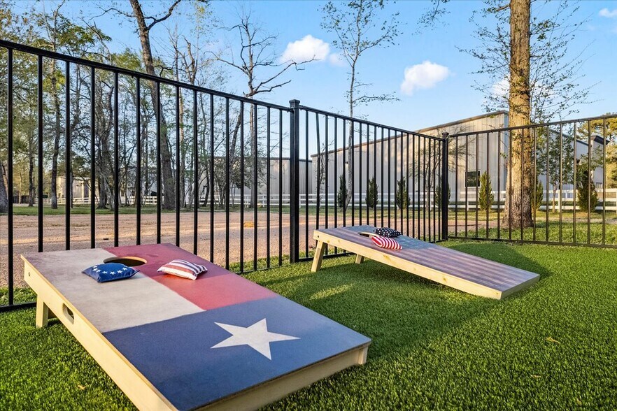 More Photos Of 8811 West Ln, Magnolia Office For Sale